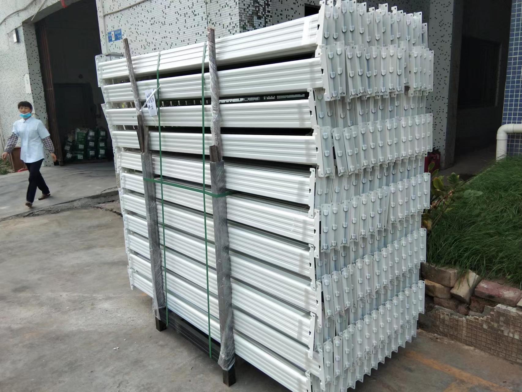 上下鋪雙層鐵架床的發(fā)貨時(shí)間到了！